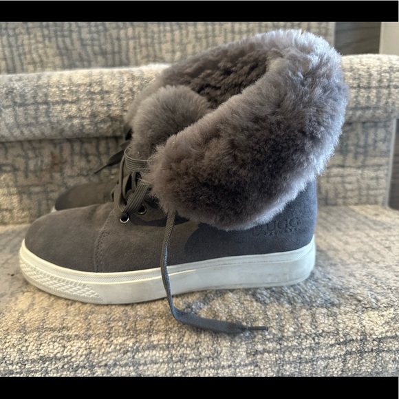 UGG boots - Picture 2 of 5